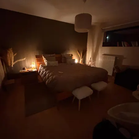Camping La Maison Noire Au Coin *